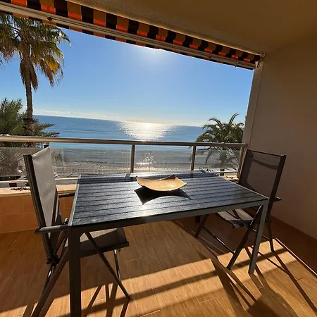 Primera Línea Playa El Palmeral Apartamento *
