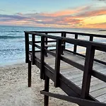 Апартаменты Primera Linea Playa El Palmeral Торевьиа